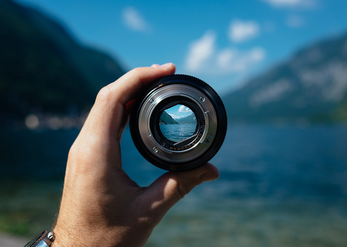 Lens looking at water. What are burnout discourses? Discourses are the lens we look through.